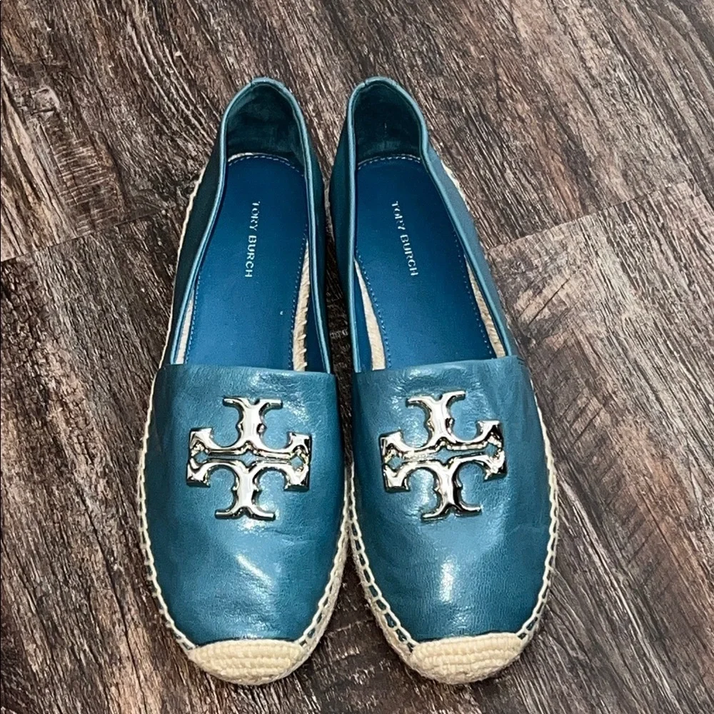 NWOT Tory Burch Teal Espadrille Flats with Logo